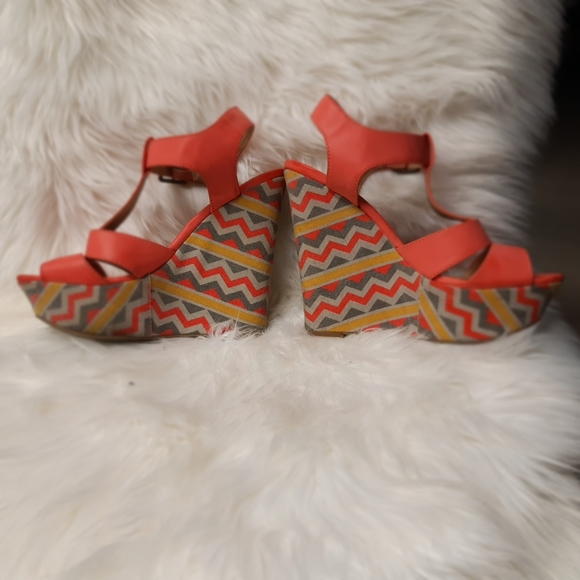 Guess platform sandal - Picture 1 of 5